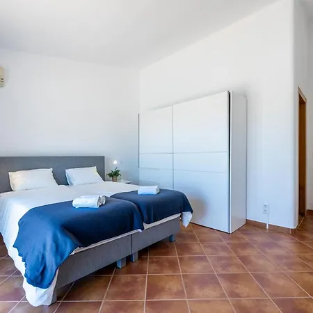Mimosa Hotel